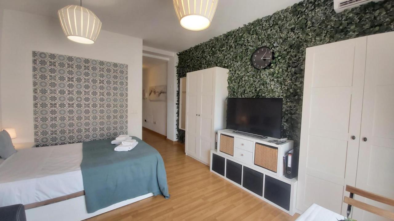 Del Parque Flats Atico Capuchinos Apartment Малага Екстериор снимка